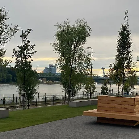 Eurovea Tower 21p Amazing View Apartment